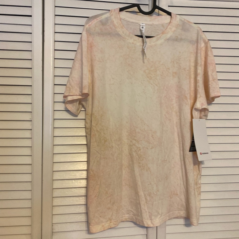 Lululemon Tee